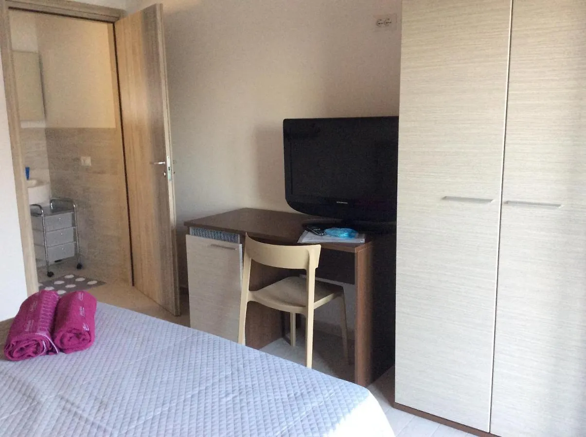 サン・テオドーロ Sole E Sale 2 Bed & Breakfast