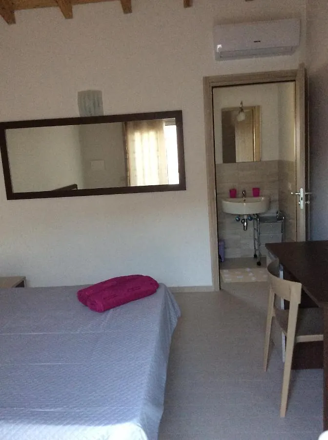 サン・テオドーロ Sole E Sale 2 Bed & Breakfast