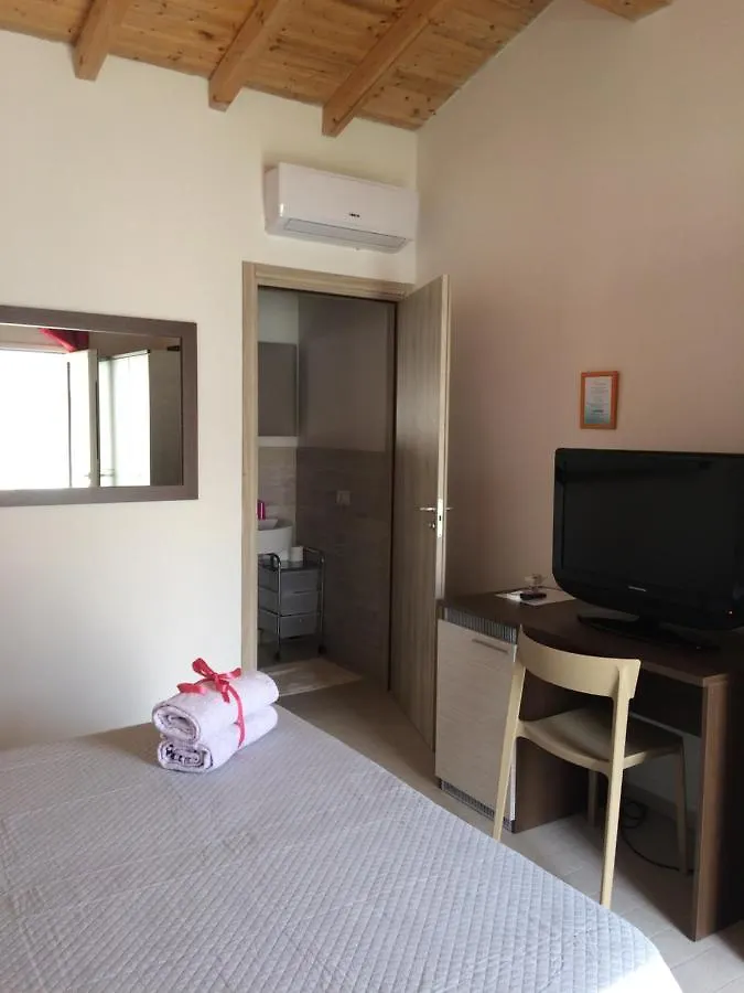 サン・テオドーロ Sole E Sale 2 Bed & Breakfast