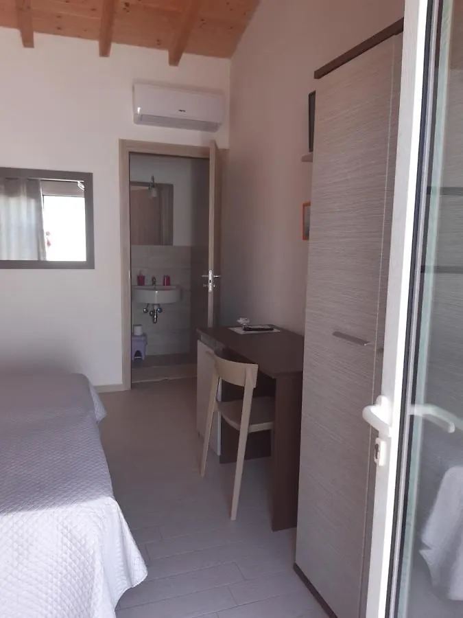 サン・テオドーロ Sole E Sale 2 Bed & Breakfast