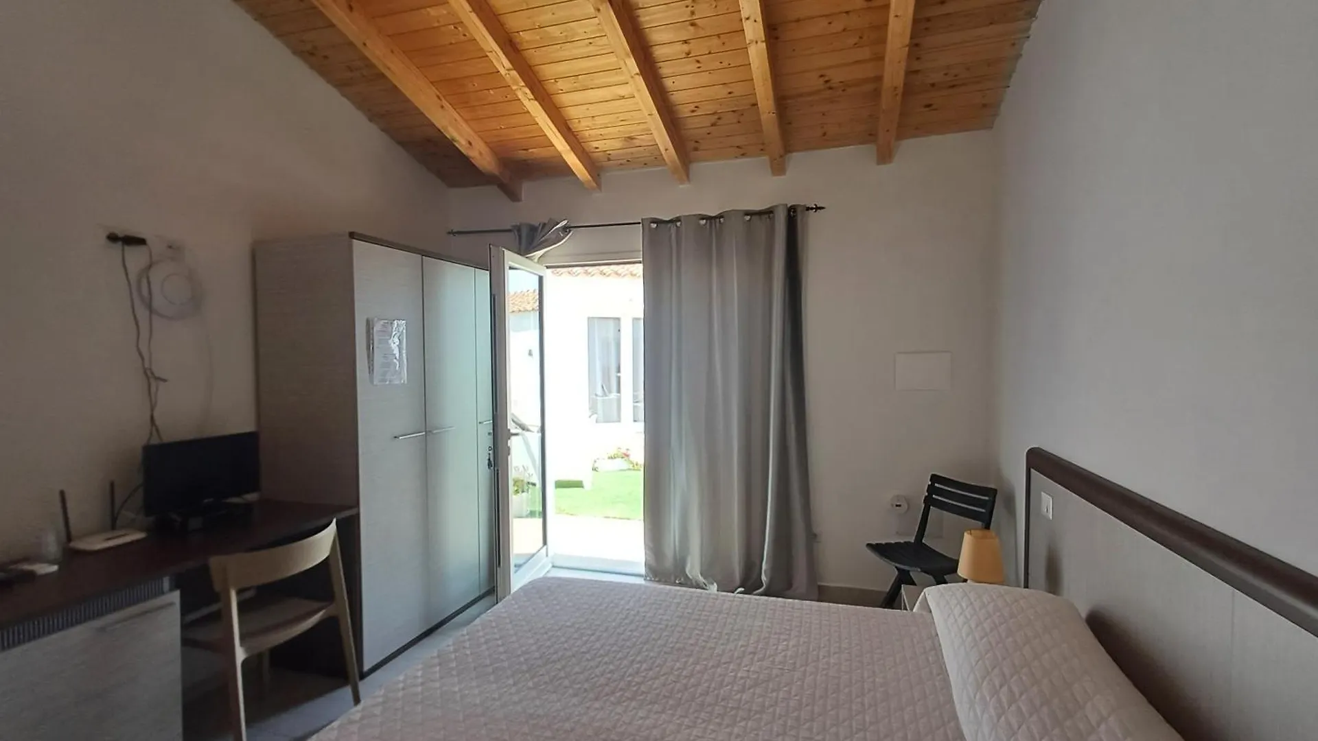 サン・テオドーロ Sole E Sale 2 Bed & Breakfast